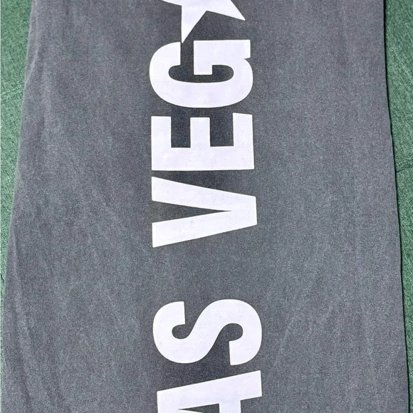 Official Beyoncé Tour Tshirt Las Vegas - Picture 2 of 4